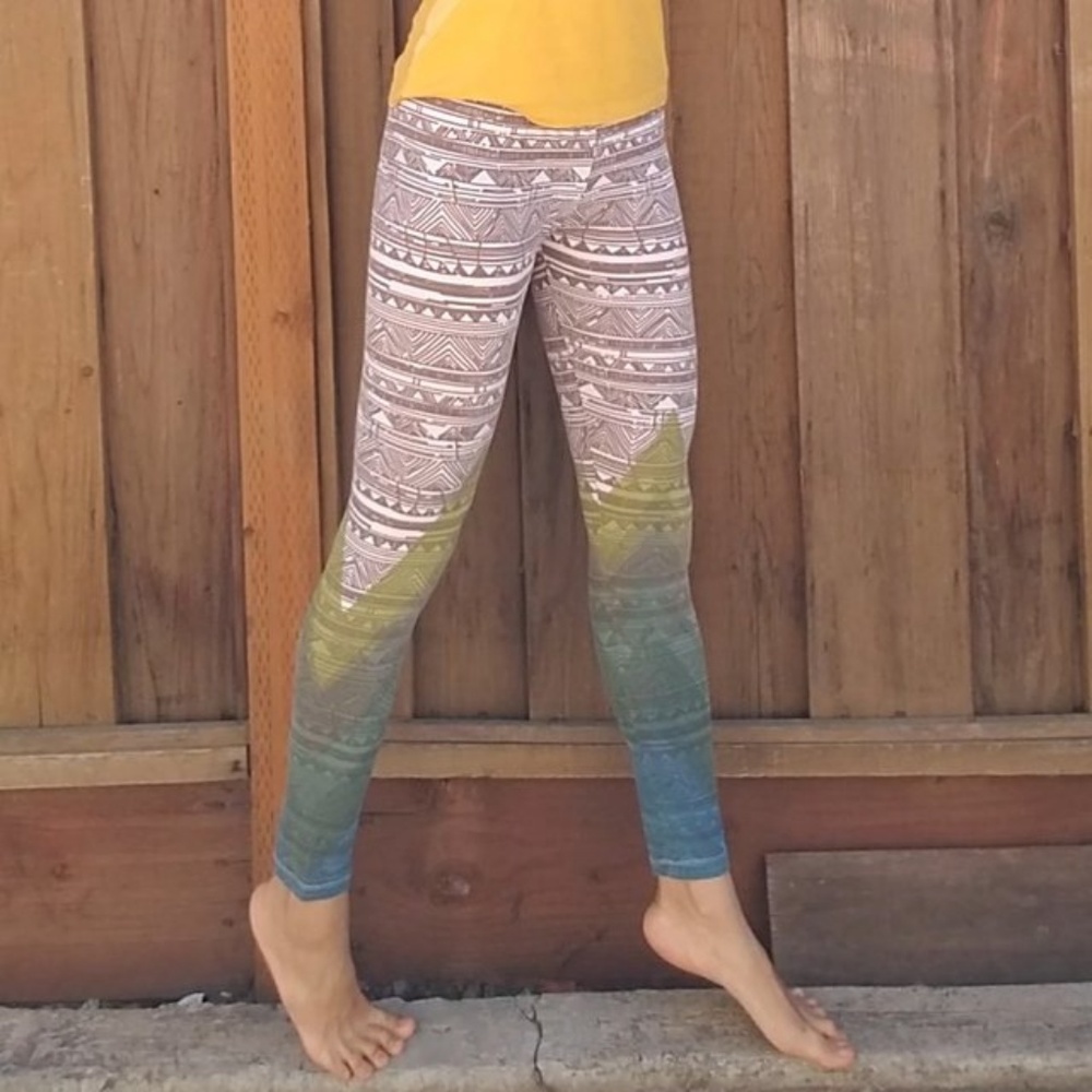 Threads for Thought leggings